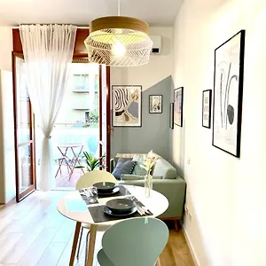 Monolocale Con Terrazzo Alle Porte Di Milano Appartement